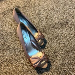 Guess rose satin heels